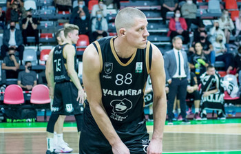 Uguņojošo