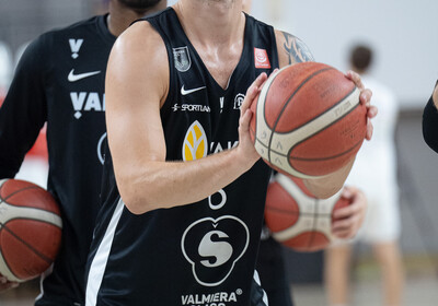 LAT-EST: VALMIERA GLASS VIA - BK Liepāja