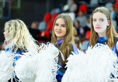 LAT-EST: VALMIERA GLASS VIA - Rīgas Zeļļi
