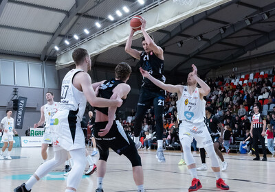 LAT-EST: VALMIERA GLASS VIA - Parnu Sadam