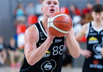 LAT-EST: VALMIERA GLASS VIA - BK Ogre