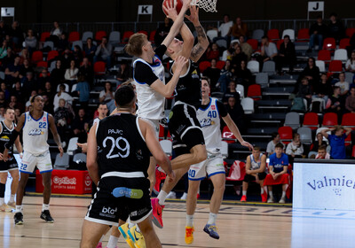 LAT-EST: VALMIERA GLASS VIA : Keila KK