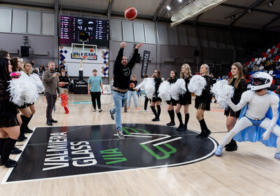 LAT-EST: VALMIERA GLASS VIA : Keila KK