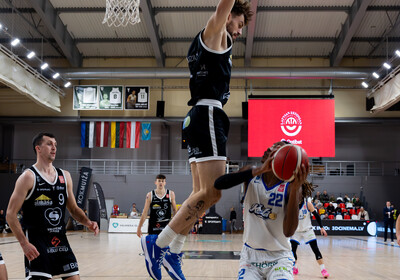 LAT-EST: VALMIERA GLASS VIA : Keila KK