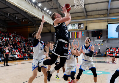 LAT-EST: VALMIERA GLASS VIA : Keila KK