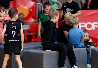 LAT-EST: VALMIERA GLASS VIA : Keila KK