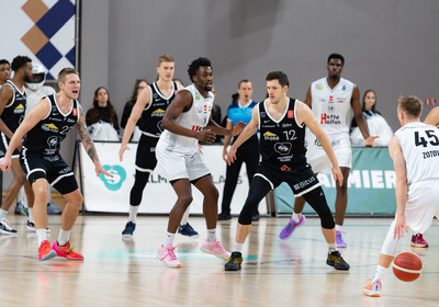 ENBL: VALMIERA GLASS VIA : Hefte Helfen Bulls Kapfenberg