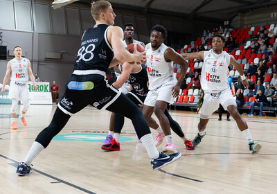 ENBL: VALMIERA GLASS VIA : Hefte Helfen Bulls Kapfenberg