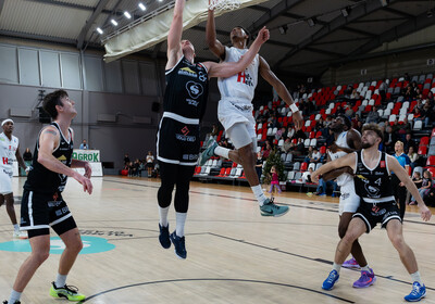 ENBL: VALMIERA GLASS VIA : Hefte Helfen Bulls Kapfenberg