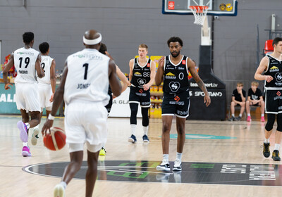 ENBL: VALMIERA GLASS VIA : Hefte Helfen Bulls Kapfenberg