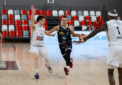 ENBL: VALMIERA GLASS VIA : Hefte Helfen Bulls Kapfenberg