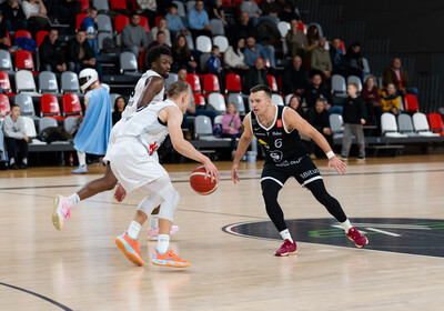 ENBL: VALMIERA GLASS VIA : Hefte Helfen Bulls Kapfenberg