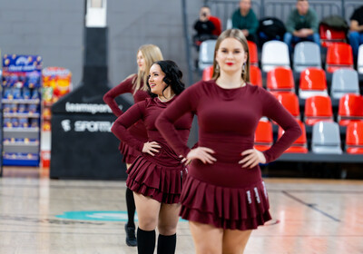 LAT-EST: VALMIERA GLASS VIA : Rīgas Zeļļi