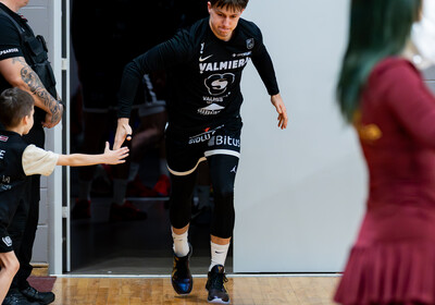 LAT-EST: VALMIERA GLASS VIA : Rīgas Zeļļi