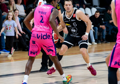 LAT-EST: VALMIERA GLASS VIA : Rīgas Zeļļi