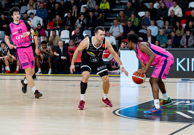 LAT-EST: VALMIERA GLASS VIA : Rīgas Zeļļi