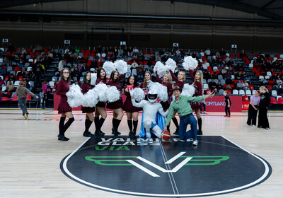 LAT-EST: VALMIERA GLASS VIA : Rīgas Zeļļi