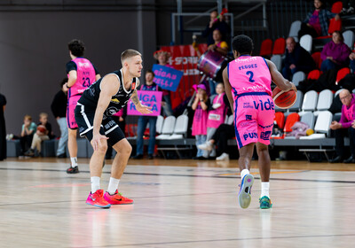 LAT-EST: VALMIERA GLASS VIA : Rīgas Zeļļi