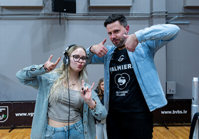 LAT-EST: VALMIERA GLASS VIA : Rīgas Zeļļi