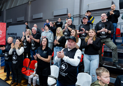 LAT-EST: VALMIERA GLASS VIA : Rīgas Zeļļi