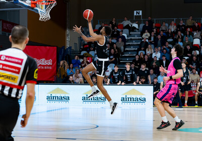 LAT-EST: VALMIERA GLASS VIA : Rīgas Zeļļi