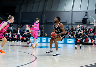 LAT-EST: VALMIERA GLASS VIA : Rīgas Zeļļi