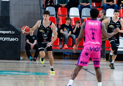 LAT-EST: VALMIERA GLASS VIA : Rīgas Zeļļi