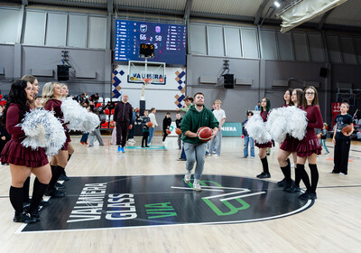 LAT-EST: VALMIERA GLASS VIA : Rīgas Zeļļi