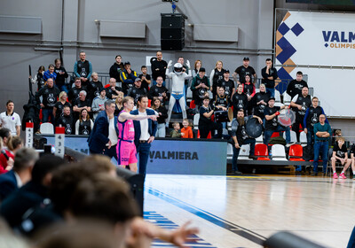 LAT-EST: VALMIERA GLASS VIA : Rīgas Zeļļi