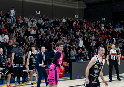 LAT-EST: VALMIERA GLASS VIA : Rīgas Zeļļi