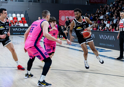 LAT-EST: VALMIERA GLASS VIA : Rīgas Zeļļi