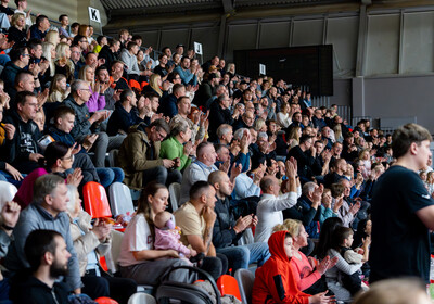 LAT-EST: VALMIERA GLASS VIA : Rīgas Zeļļi