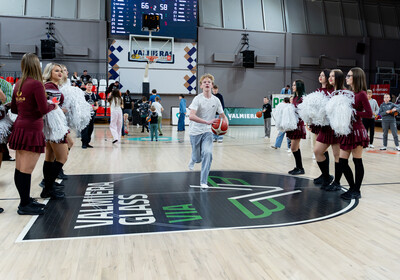 LAT-EST: VALMIERA GLASS VIA : Rīgas Zeļļi