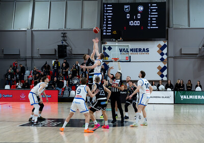 LAT-EST: VALMIERA GLASS VIA : Kalev/Cramo