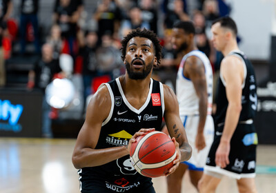 LAT-EST: VALMIERA GLASS VIA : Kalev/Cramo