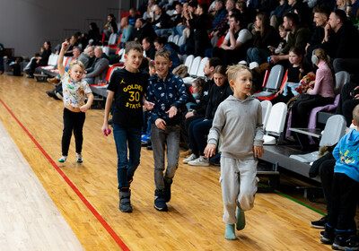 LAT-EST: VALMIERA GLASS VIA : Kalev/Cramo