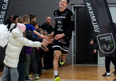 LAT-EST: VALMIERA GLASS VIA : Kalev/Cramo