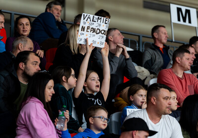 LAT-EST: VALMIERA GLASS VIA : Kalev/Cramo