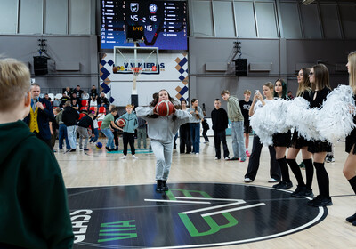 LAT-EST: VALMIERA GLASS VIA : Kalev/Cramo