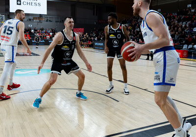 LAT-EST: VALMIERA GLASS VIA : Kalev/Cramo