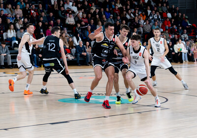 LBUK: VALMIERA GLASS VIA : VEF Rīga