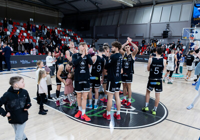 LBUK: VALMIERA GLASS VIA : VEF Rīga