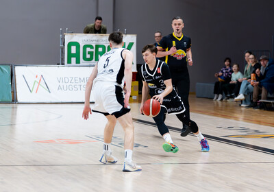 LBUK: VALMIERA GLASS VIA : VEF Rīga