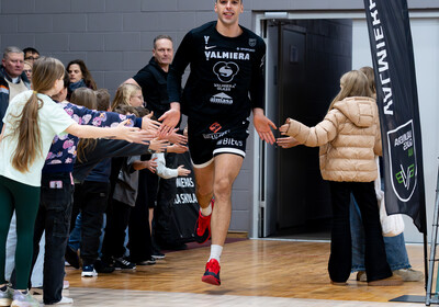 LBUK: VALMIERA GLASS VIA : VEF Rīga