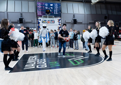 LBUK: VALMIERA GLASS VIA : VEF Rīga