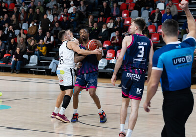 ENBL: VALMIERA GLASS VIA : Bristol Flyers