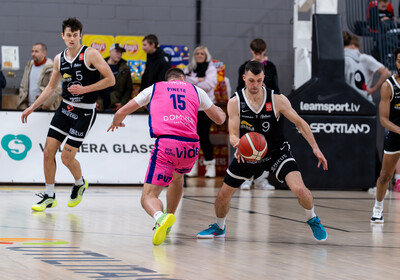 LBUK Pusfināls, VALMIERA GLASS VIA : Rīgas Zeļļi