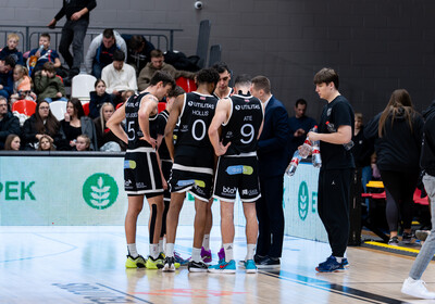 LBUK Pusfināls, VALMIERA GLASS VIA : Rīgas Zeļļi