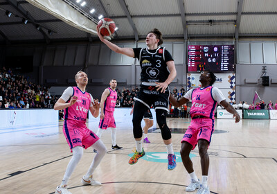 LBUK Pusfināls, VALMIERA GLASS VIA : Rīgas Zeļļi