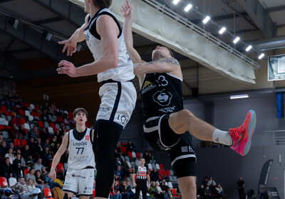 LAT-EST: VALMIERA GLASS VIA : BK Liepāja